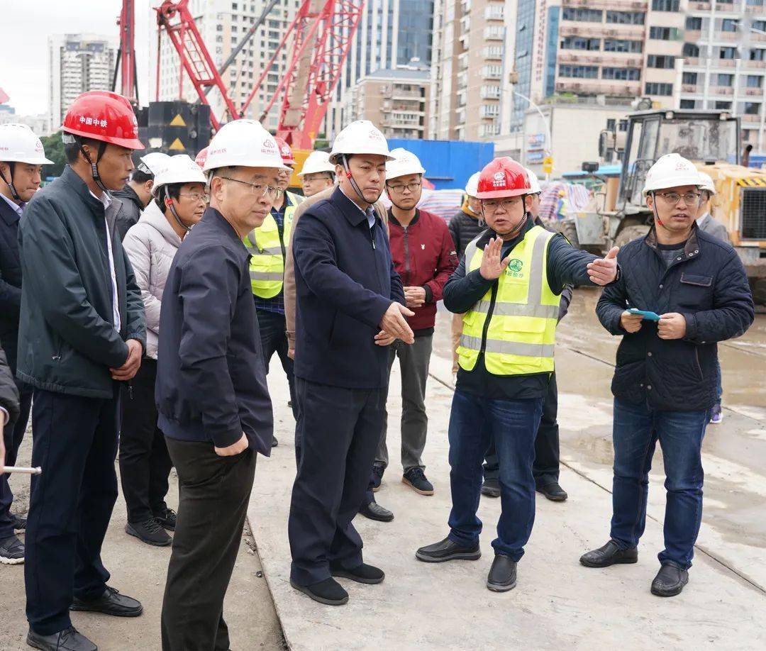 副市长朱训志检查地铁安全生产工作并慰问一线建设者