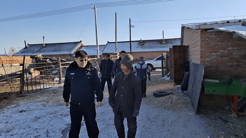 多伦县公安局党委春节前走访慰问包扶村老党员和脱贫户_张立志_政策