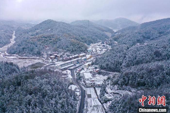 滕王阁|江西南昌迎新年首场降雪：滕王阁显古韵