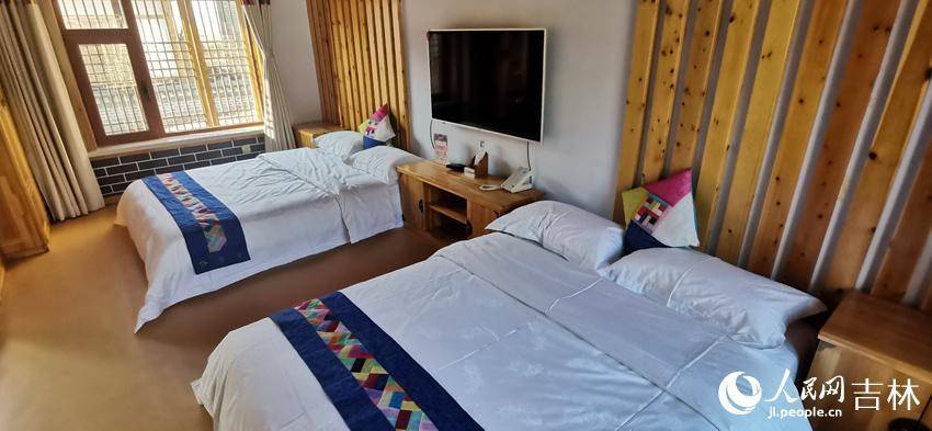 走进珲春防川民俗村 一眼望见三国景_旅游_村民_李成