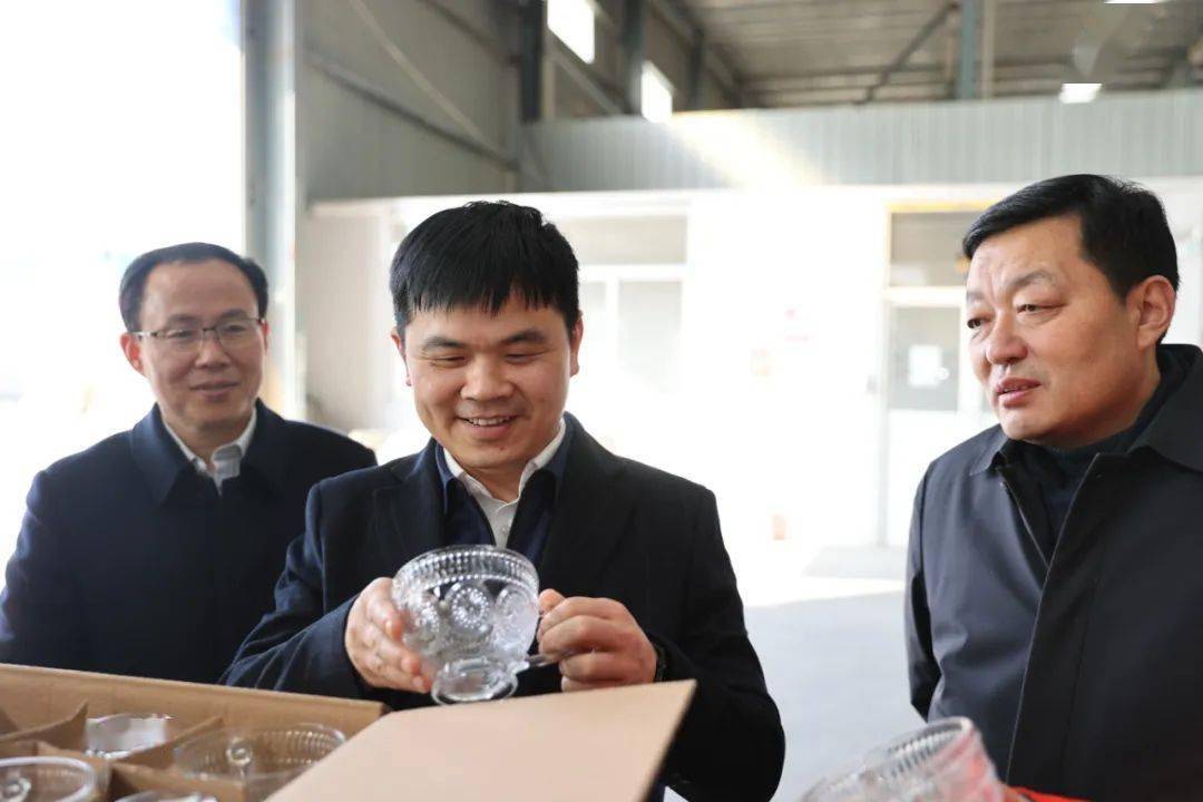 朱新华调研慰问春节期间连续生产企业和员工_萧县_发展_服务化