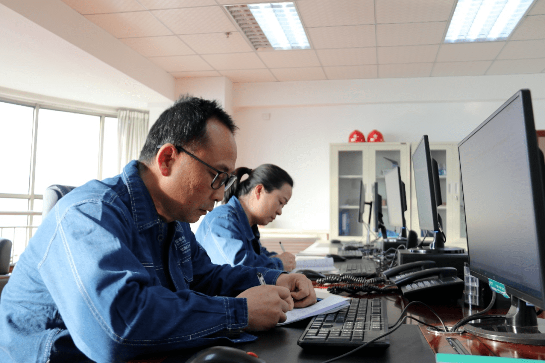 新春走基层 | 坚守工作岗位的电力人_用电_进行_成县