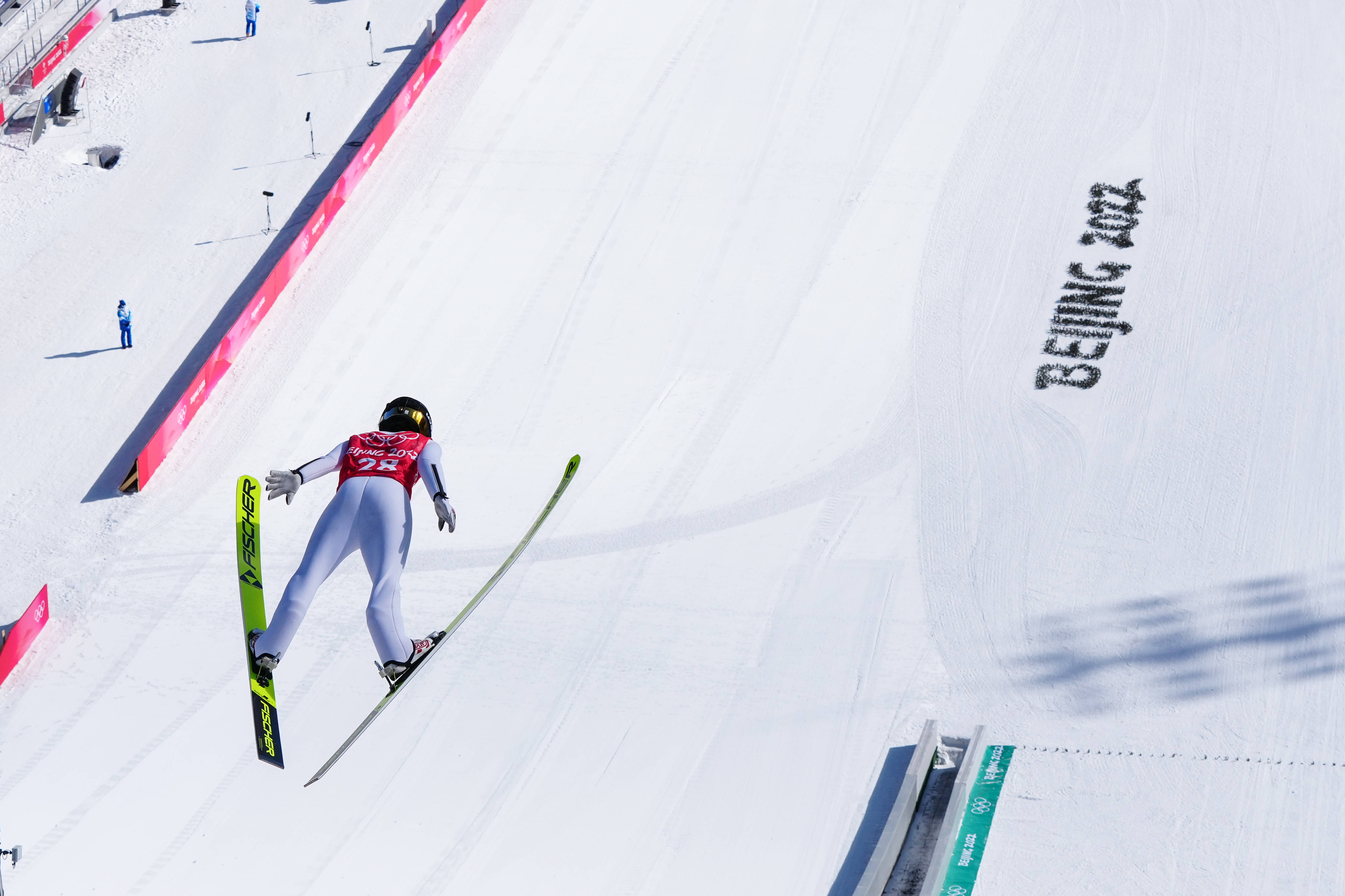 冬奥会跳台滑雪图片