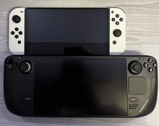 Steam Deck 和 Switch / PSP 等游戏掌机尺寸对比