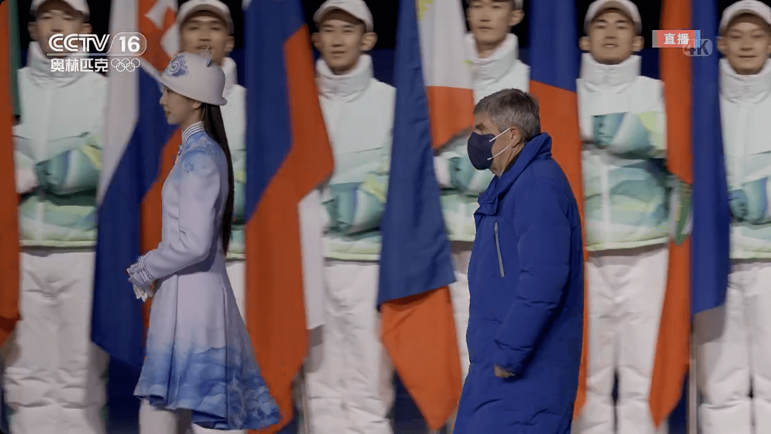 北京冬奥引导员服装图片