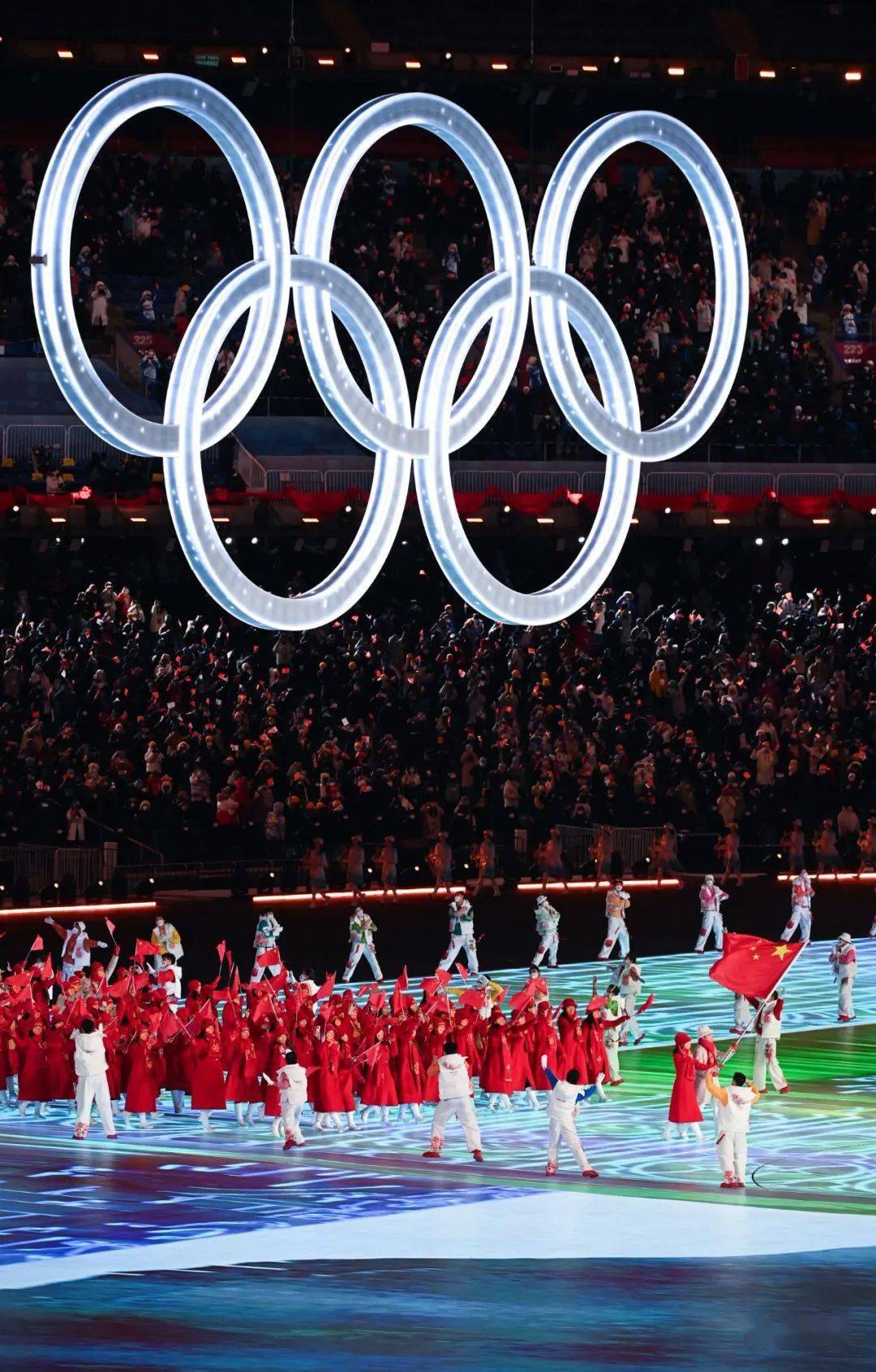 中国人的浪漫刷屏张艺谋详解为何北京冬奥会主火炬变小精彩瞬间回顾