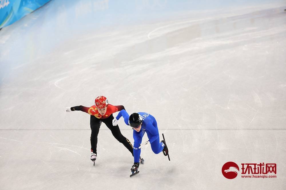 张振|短道速滑女子500米预赛，张雨婷以第2名成绩出线