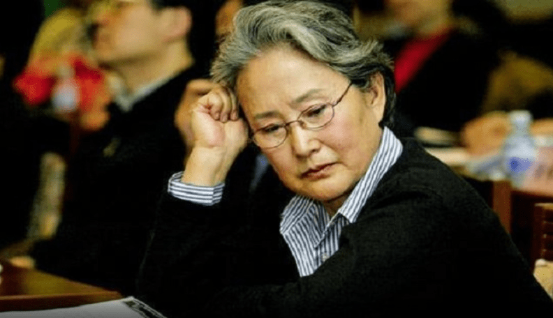 作家张洁逝世两度获茅盾文学奖她用创作践行爱是不能忘记的