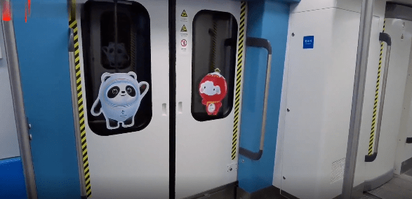 CWW看冬奥 | 快上车！围观智慧冬奥“行”