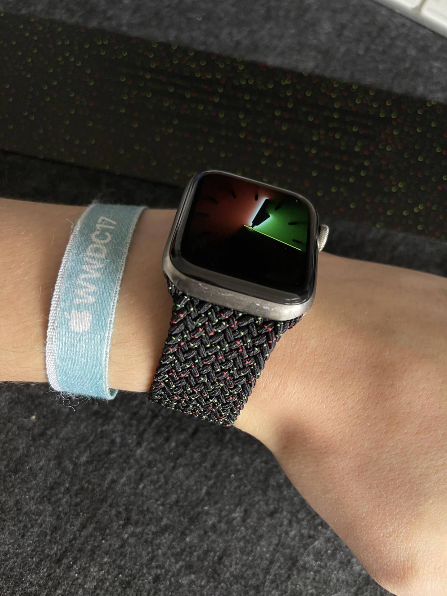 网友已收到苹果Apple Watch “Black Unity”编织单圈表带