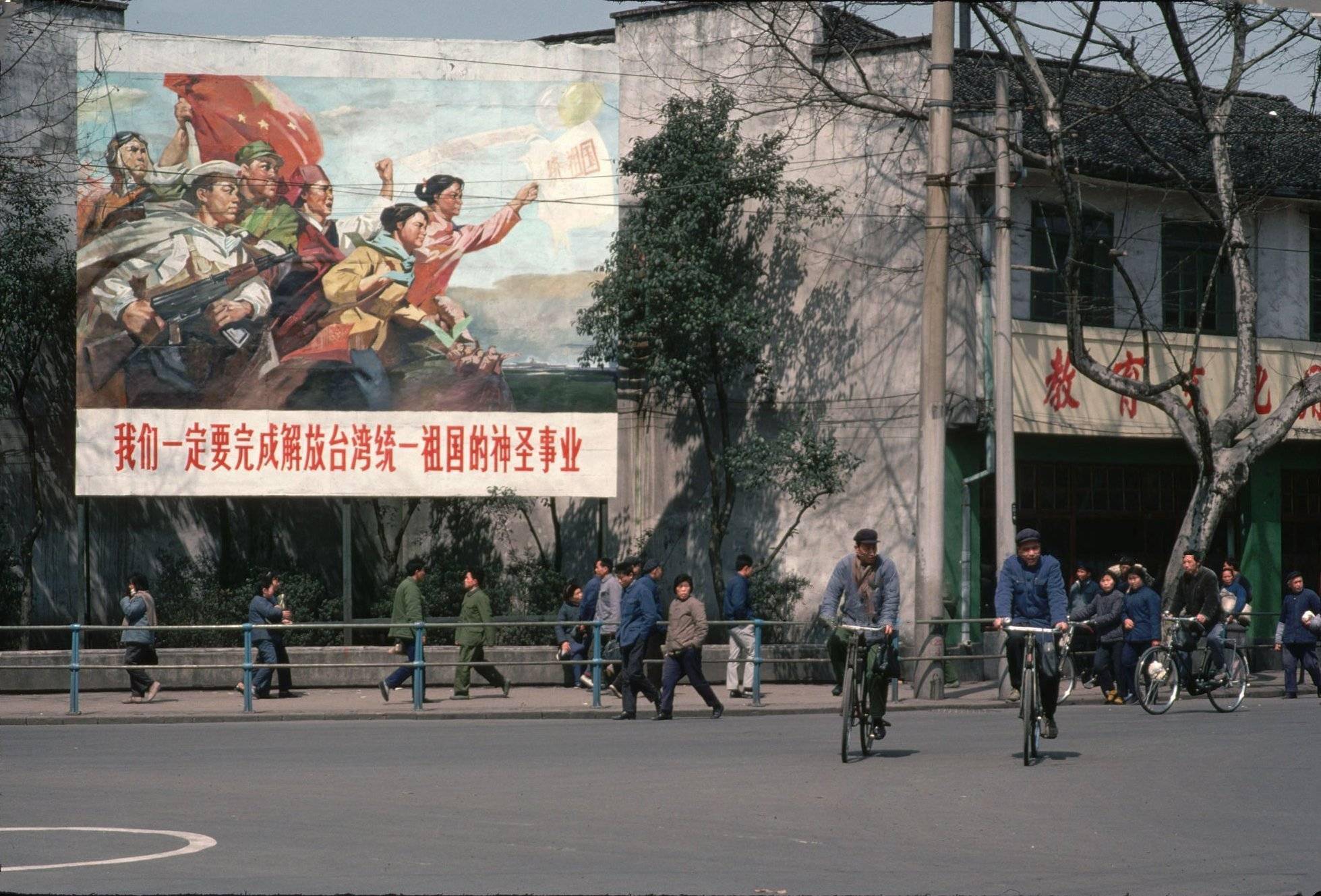 上个世纪70年代,众多摄影家拍摄了珍贵的中国风光人文照片,而今,我们