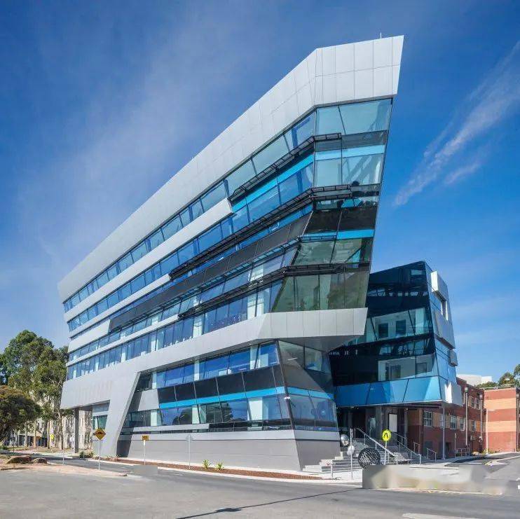 澳大利亚首金恭喜迪肯大学在校学生jakaraanthony获得北京冬季奥运会