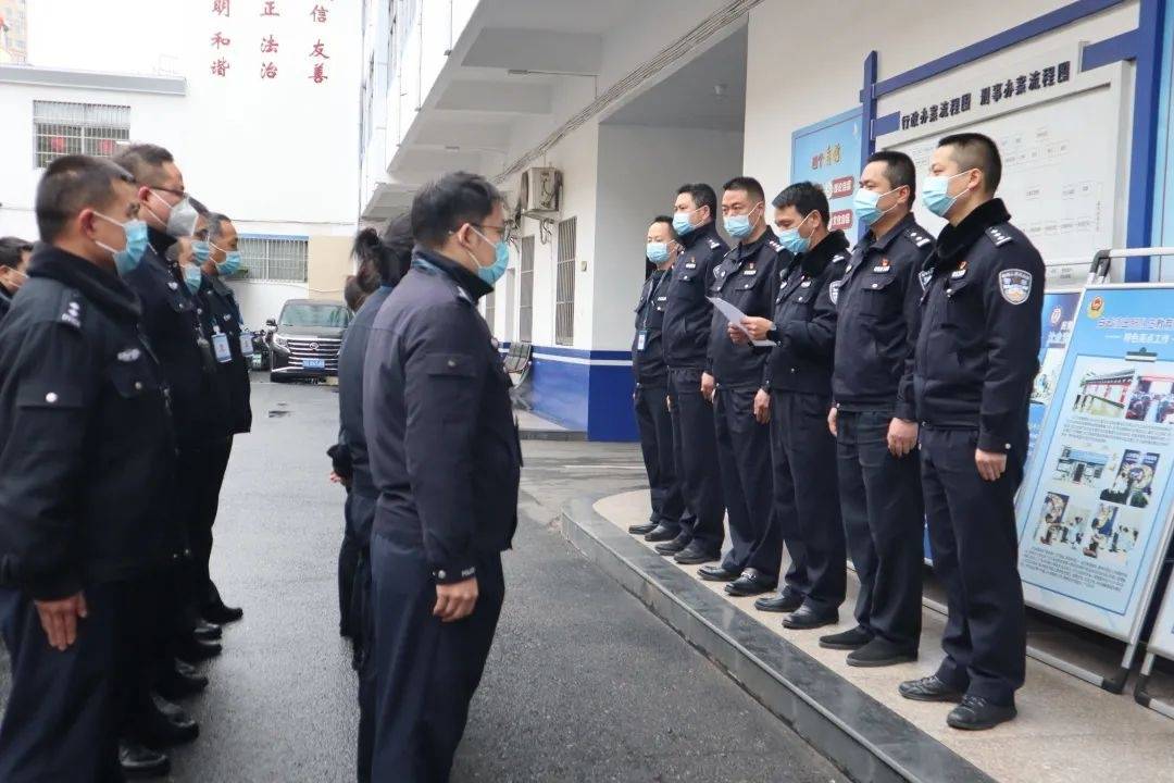 供 稿 | 包庆瑶编 辑 | 包 琳核 发 | 马志荣返回搜狐,查看更