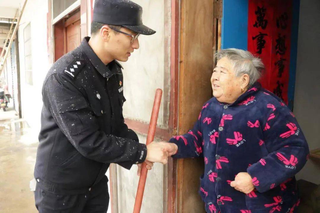 最美雪景最美雪"警"_常州_红梅公园_积雪