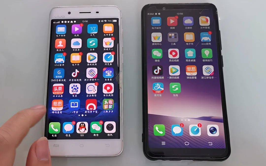 �����ֻ�ʱ,����һ���Ѿ��ֻ����ϵ��뵽���ֻ�,����ʵ��