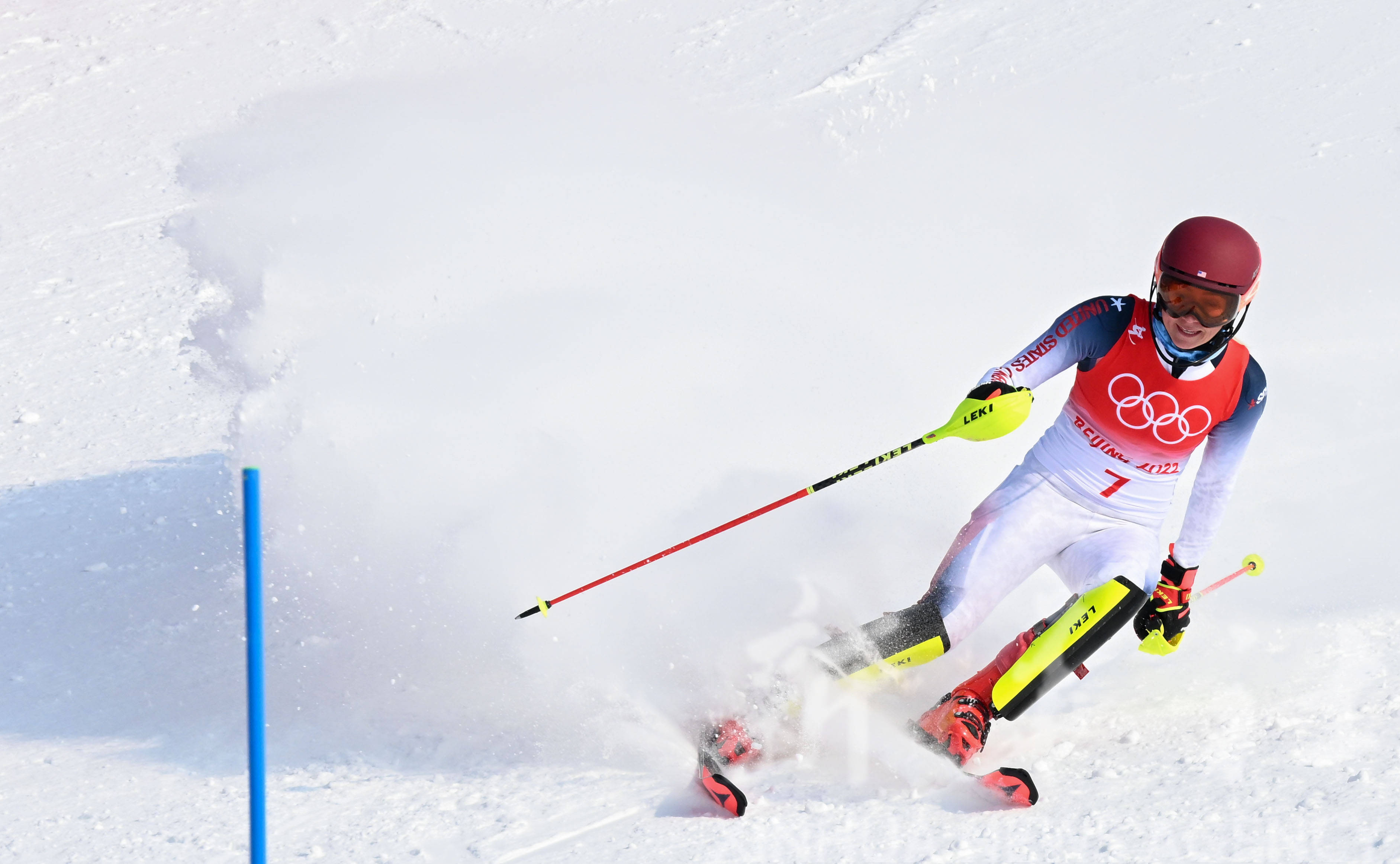 当日,北京2022年冬奥会高山滑雪女子回转比赛在延庆国家高山滑雪中心