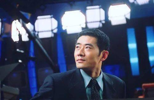 "声音春晚"创始人,央视"同一首歌"主持人宏亮以声音出演的方式,讲述了