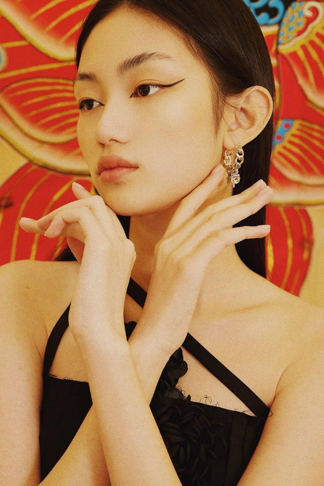 newface刘艺横空出世的dior女孩刚刚启程的时尚冒险