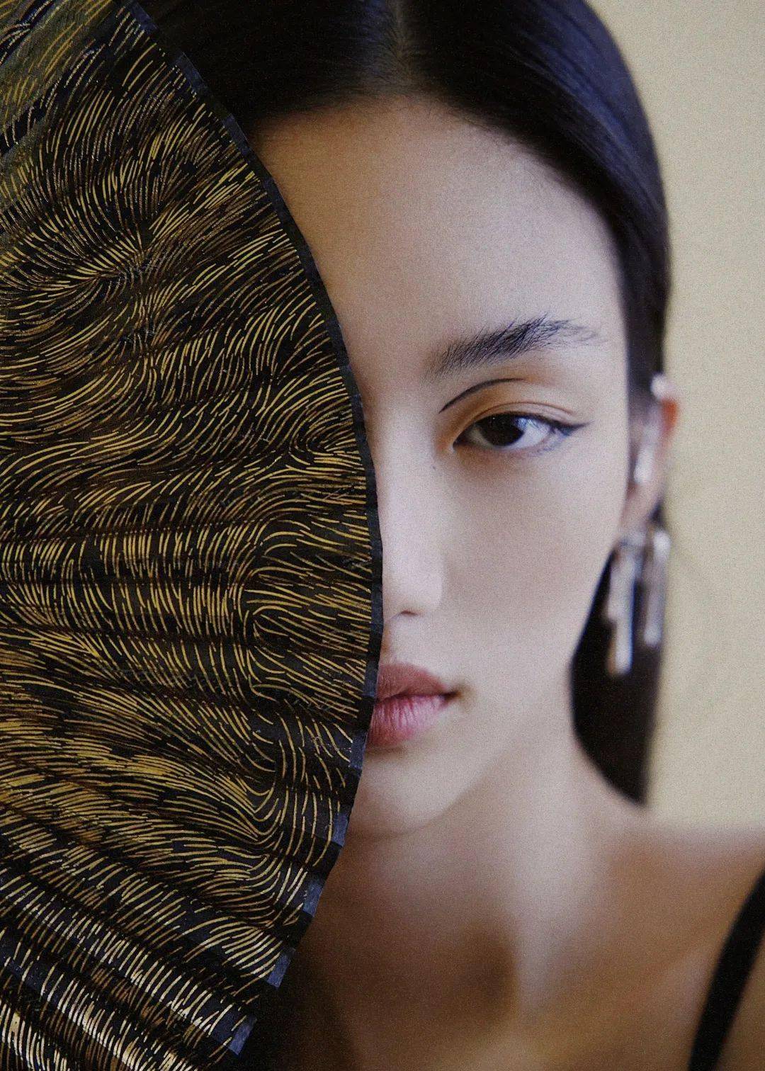 newface刘艺横空出世的dior女孩刚刚启程的时尚冒险