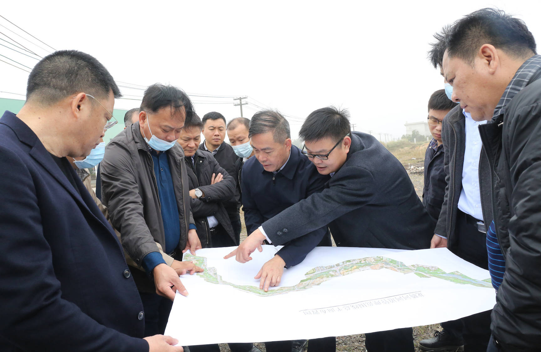 梁培率队到东海岛调研基础设施排水工程建设情况_龙腾河_湛江_群众