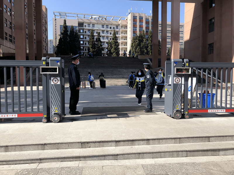 六枝一中高三年级师生返校开学积极备战高考_进行_内容_疫情