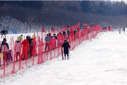 投资|高涨的滑雪热背后：亏损下加注投资，旱地雪场有望霸屏全季