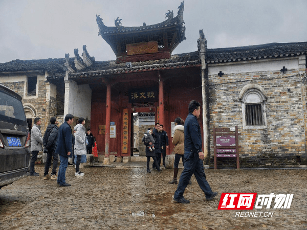 古村|新田：古村旅游“警”相伴 景区佳节不打烊