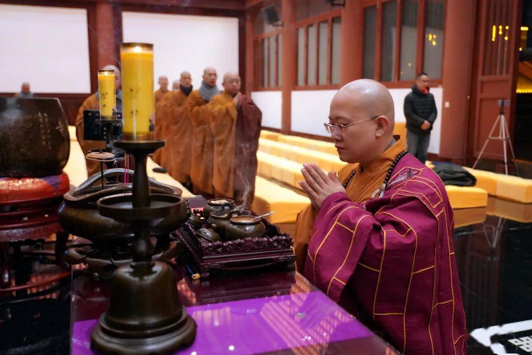 明月和尚除夕普茶开示