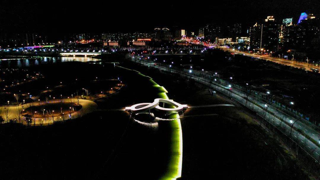 上海之鱼新增一座高颜值人行桥