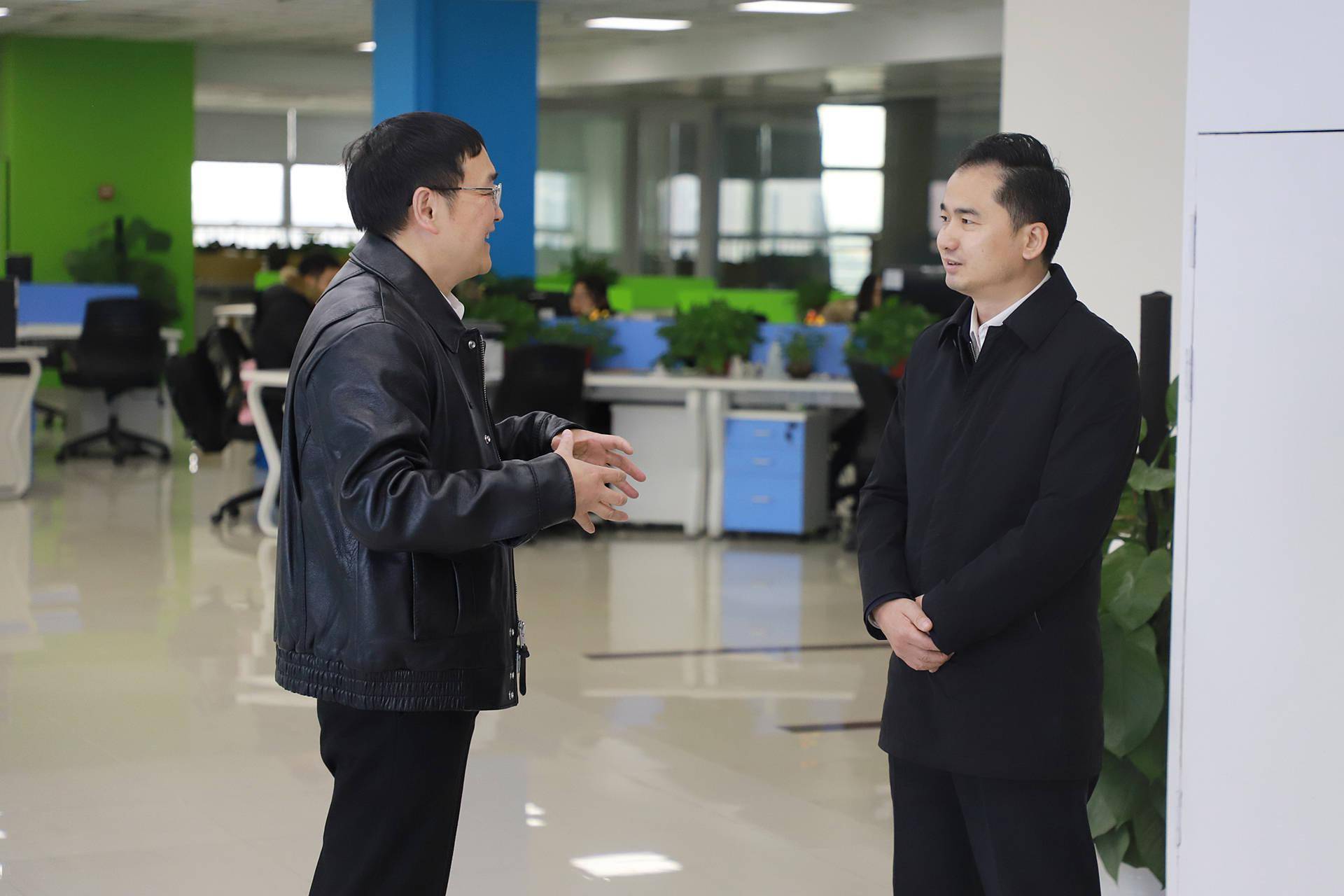 南京市秦淮区李江新区长一行莅临云创调研_数据_人工智能_刘鹏