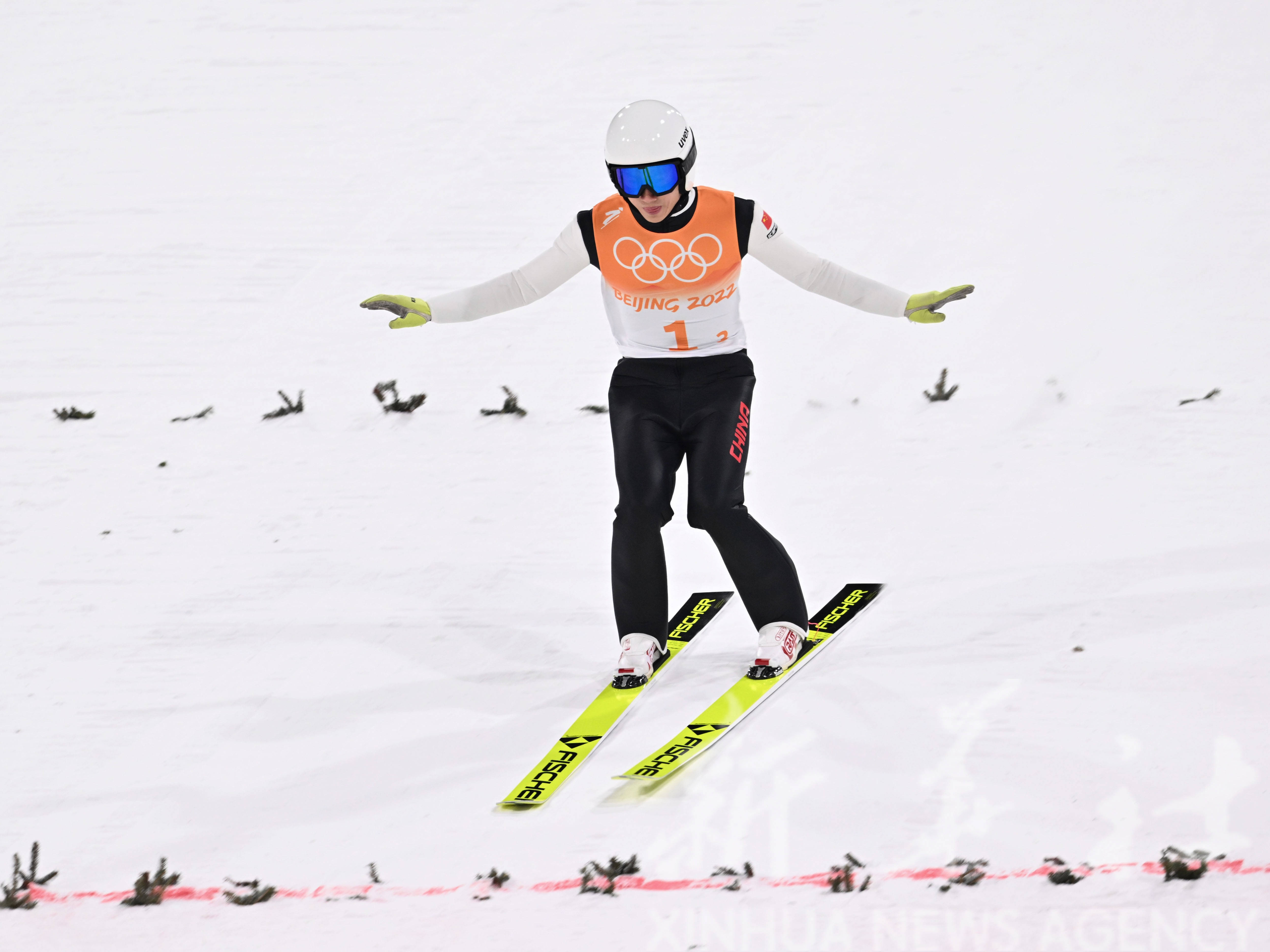 跳台滑雪男子团体中国队亮相