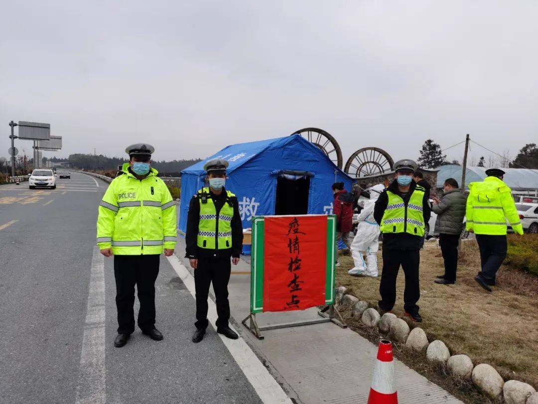 逢人必查桂林多地设置疫情防控检查站