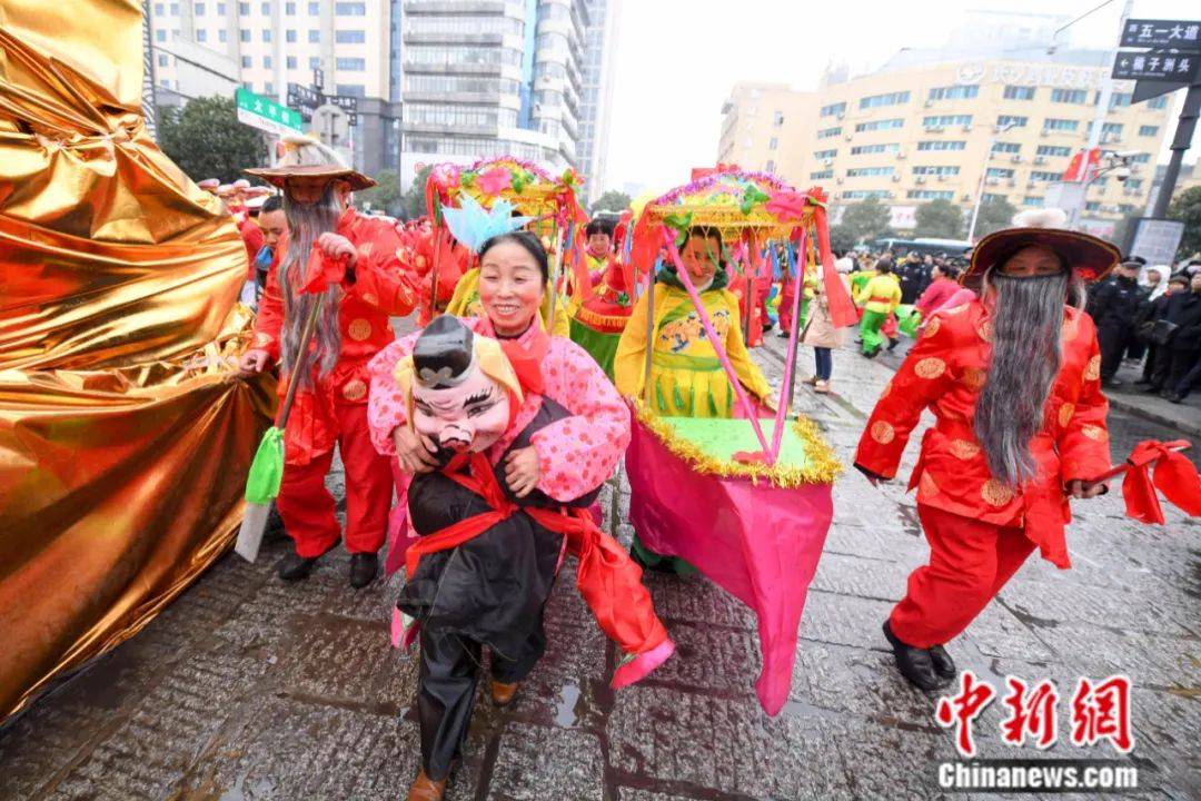 灯会|元宵节为什么离不开一个“闹”字？ | 东西问