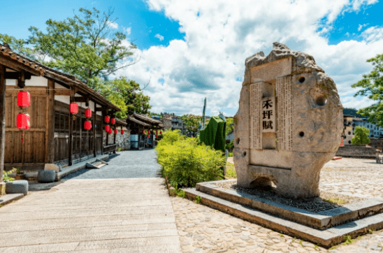 堪称仙境邵武大埠岗樱花小镇正上演春日美景