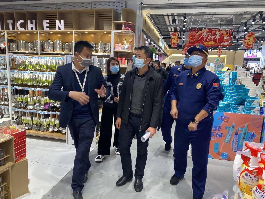 常务副县长杨玺带队开展夜查腾冲大队开展夜查施甸大队开展夜查各地