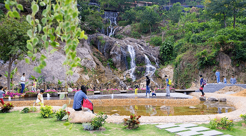 深圳青青世界作为"鹏城十景"之一青青世界·闹市里的仙踪密林神秘而让