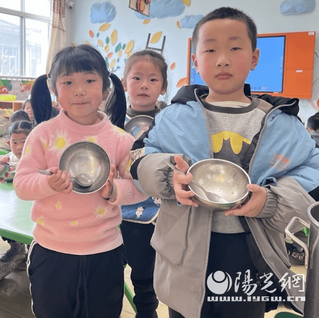 进行|灞桥街道中心幼儿园开学第一天