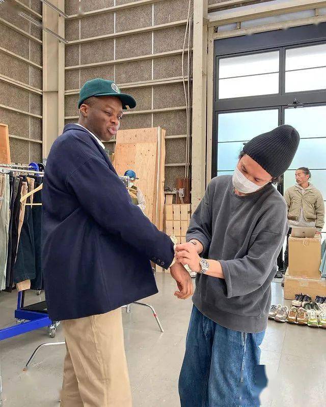 visvim中村世纪对现代世界感到麻木,开着他60岁的保时捷356 Pre-A回归自然_搜狐汽车_搜狐网