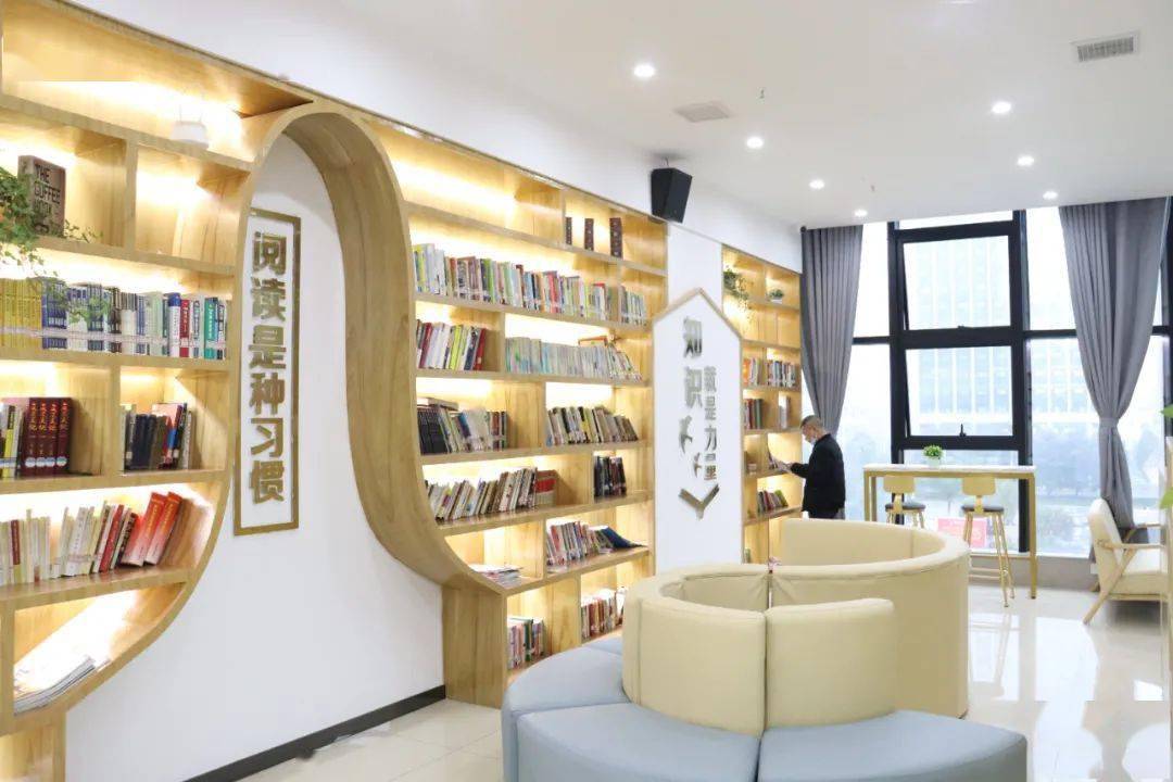 新蒲新区:社区图书阅览室 文化服务好阵地_书籍_居民_杨晓珊