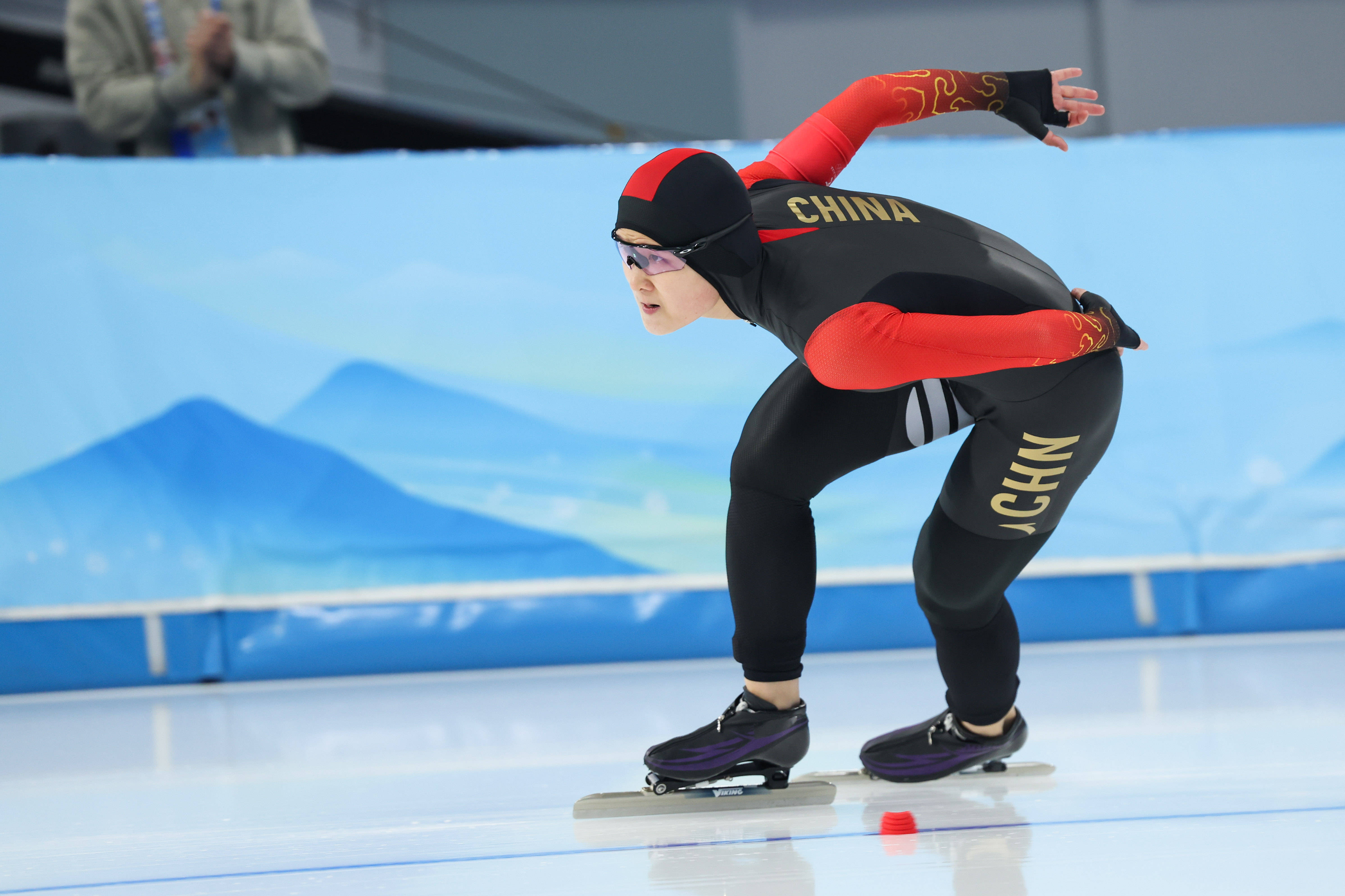 速度滑冰——女子1000米决赛赛况_韩雨桐短道速滑女子1500米获第七