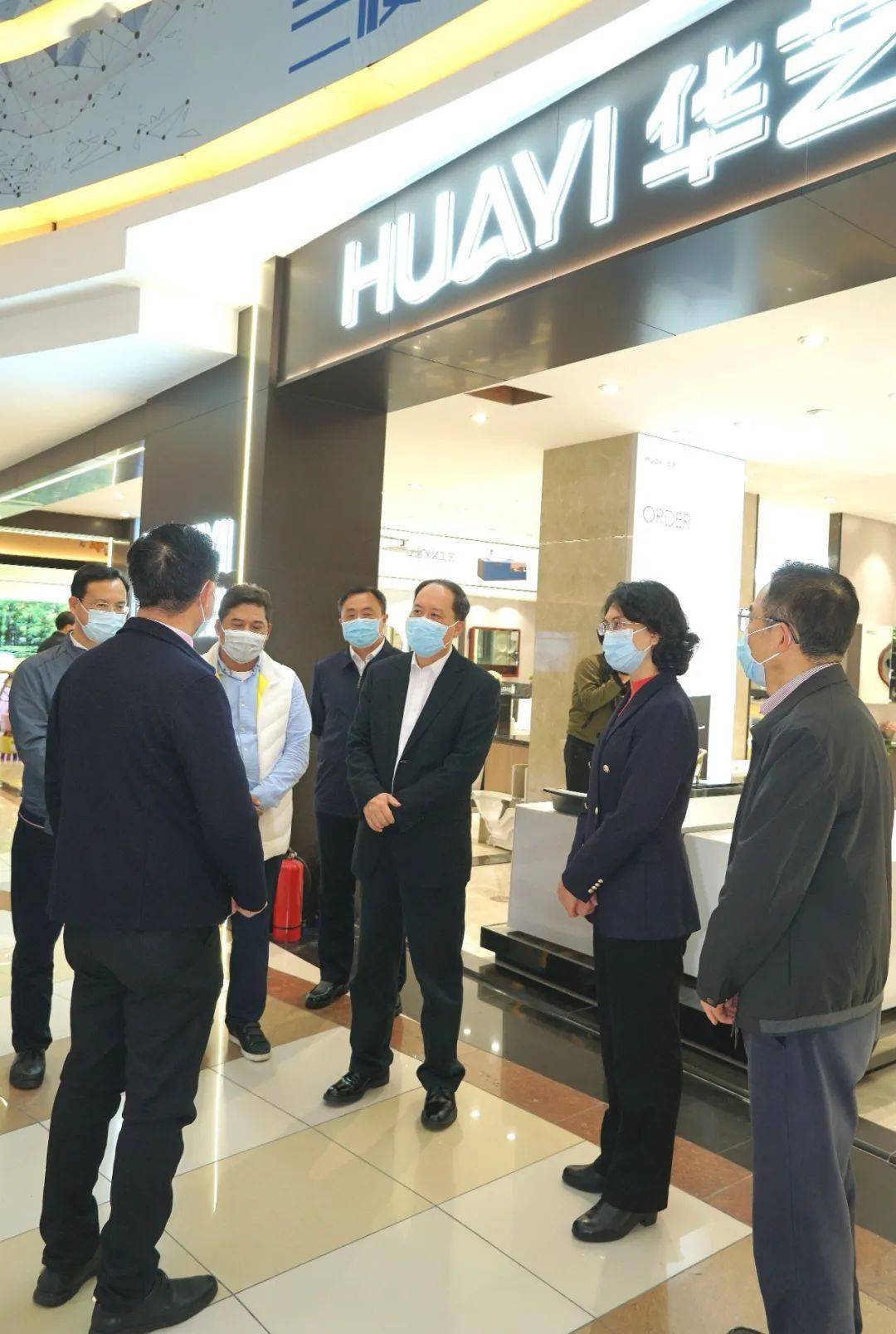 陈岸明吴晓晖开展促消费专题调研_江门市_汽车_企业