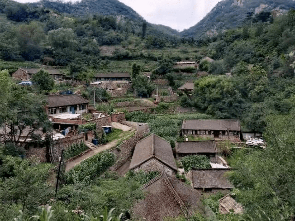 绥中加碑岩窝岭村图片