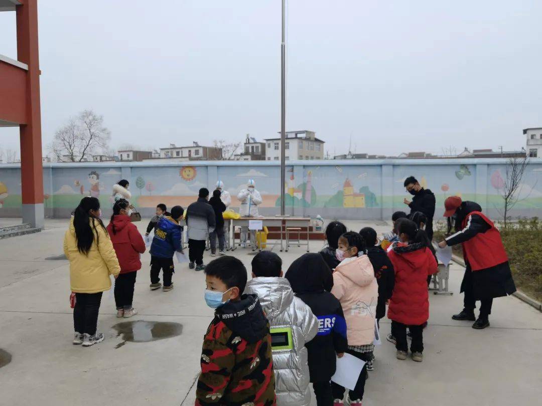 罗山县竹竿镇扎实开展中小学春季开学前师生核酸检测