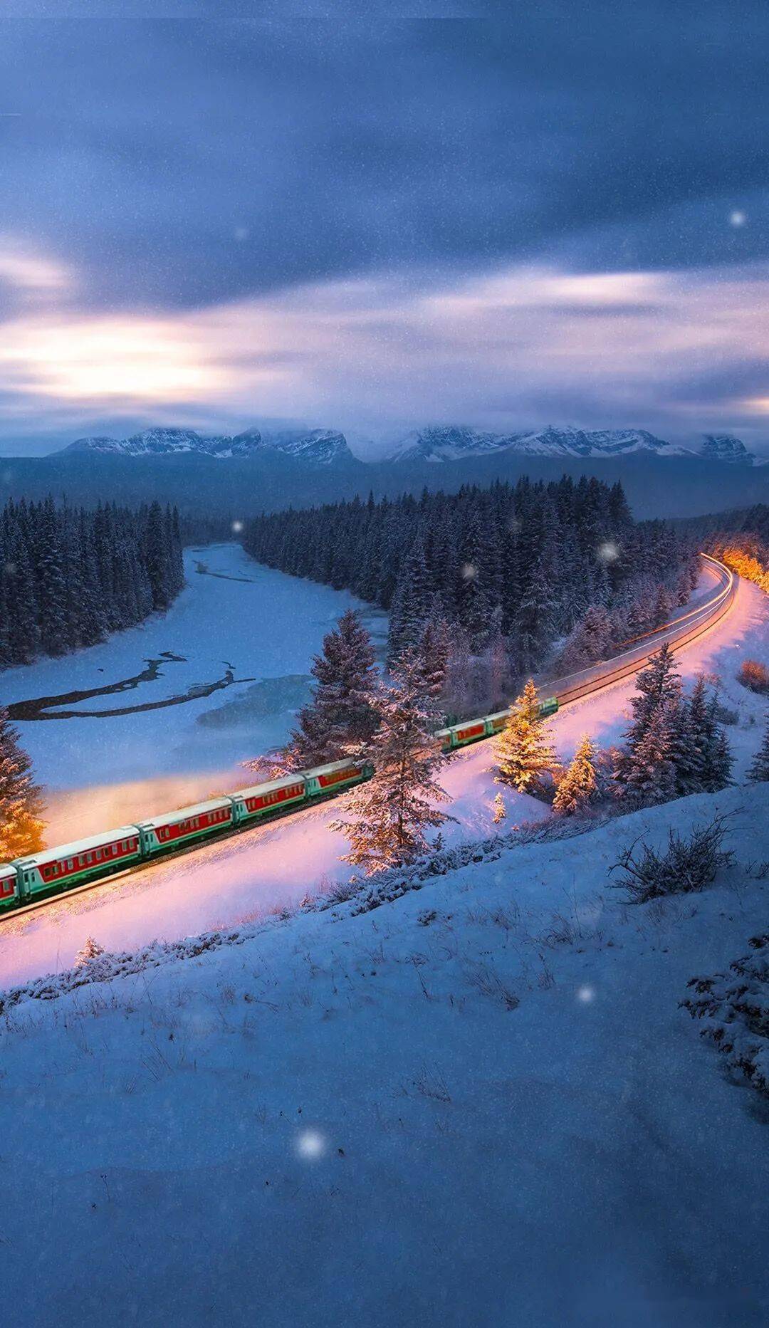 穿越四季，纵览风景，这条世界上最长的客运列车沿途亮点十足！_高架桥_瑞士_铁路