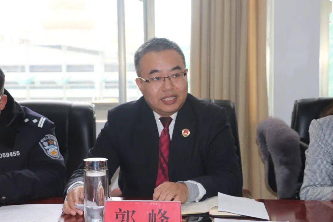 2月18日,县交通运输局,邮政管理局会同县检察院,县公安局相关负责人