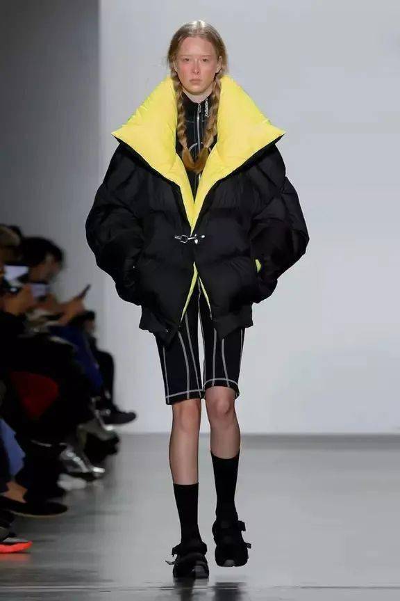 品牌 羽界鬼才，新锐设计师陈鹏CHENPENG的One-Size Fashion平均时尚主义