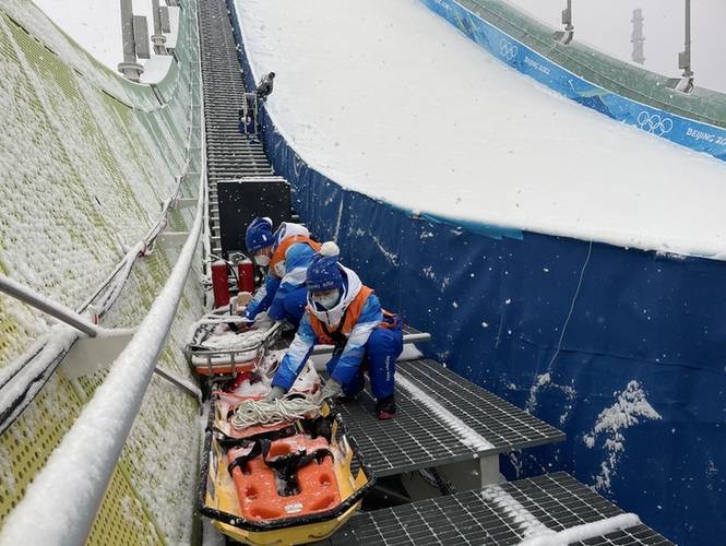 滑雪|外媒聚焦、运动员盛赞…首钢滑雪大跳台何以火爆“出圈”？