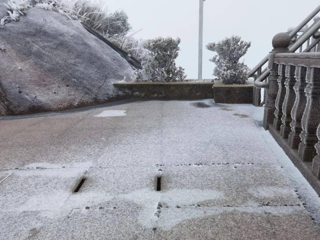 泉州九仙山下雪图片