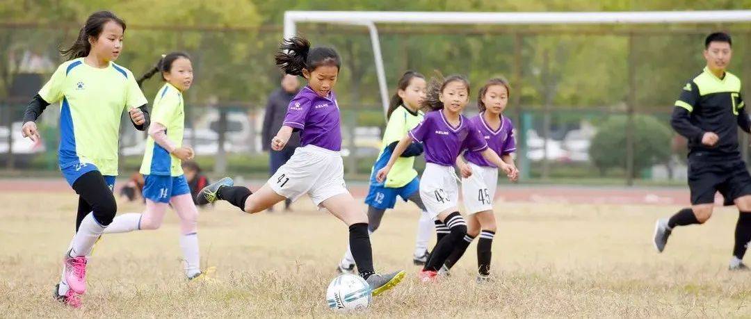 真棒！金湖这2所学校踢进“国家队”！_足球_校园_全国