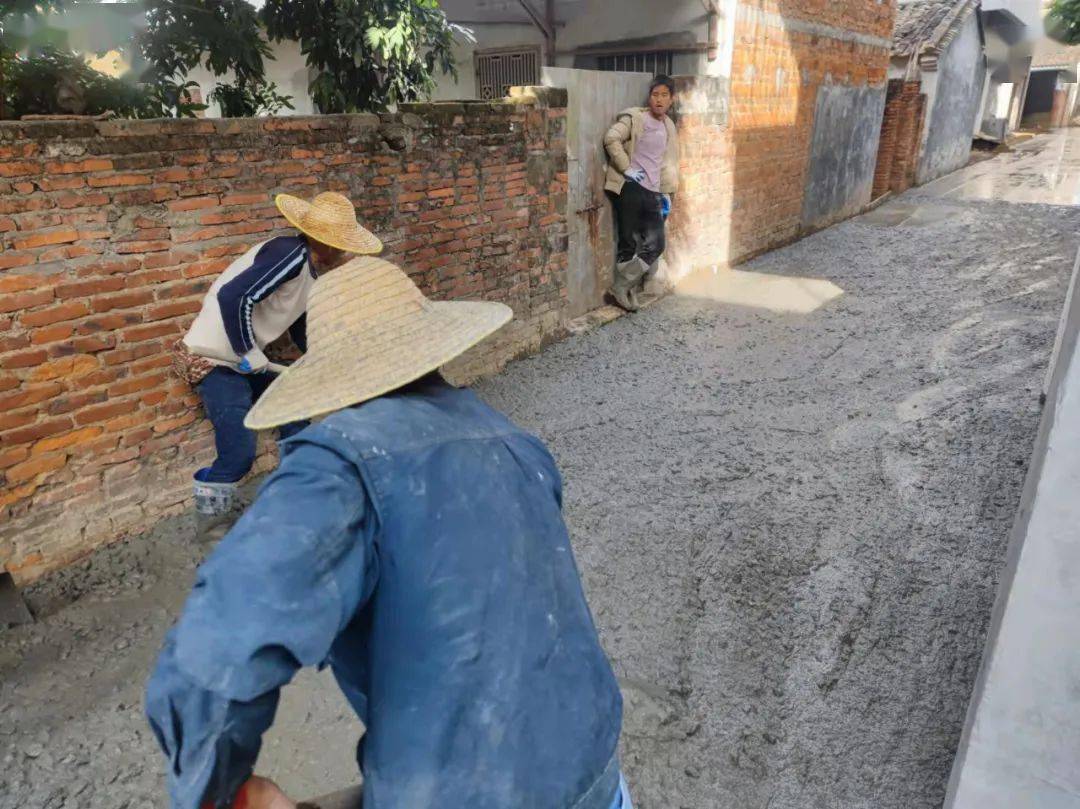 水口農村多條村道都鋪上水泥路,雨天作用明顯!_通知_感覺_鞋子